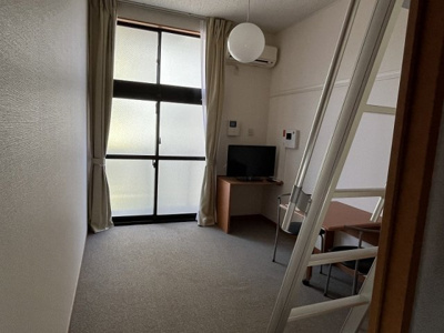 【居間・リビング】 | レオパレス向ヶ丘 | 1階はフローリング仕様