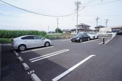 【駐車場】 | アベニールＢ