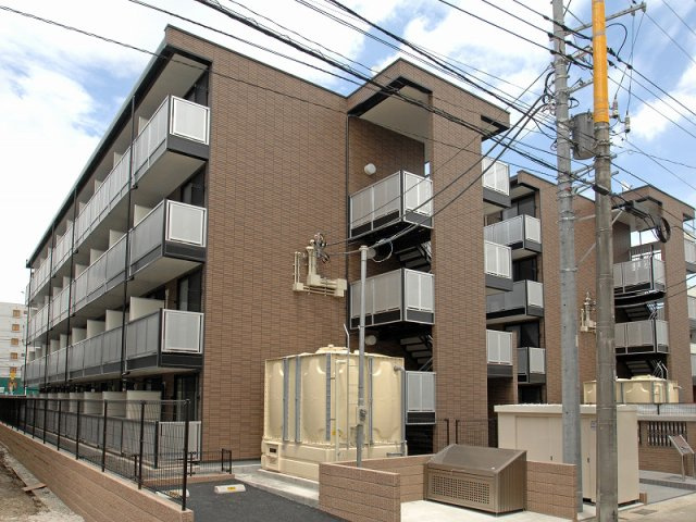 レオパレスフルリールの外観