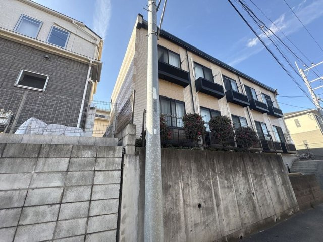 レオパレスサンフラウアの外観