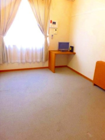 レオパレスしらゆりの居間・リビング