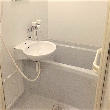 レオパレスしらゆりの浴室