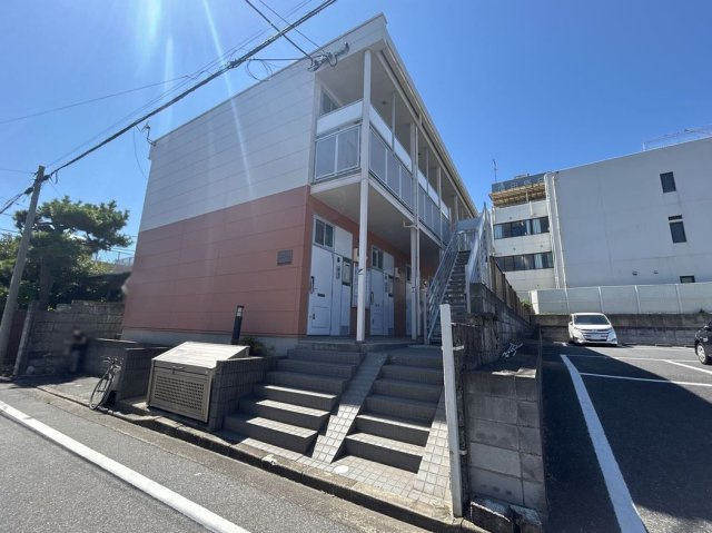 レオパレスしらゆりの外観