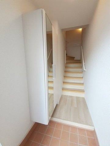 フランフラワーＢの玄関