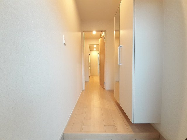 富山市八尾町福島６丁目のアパートの玄関