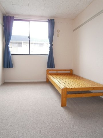 レオパレスサンライズⅡの寝室