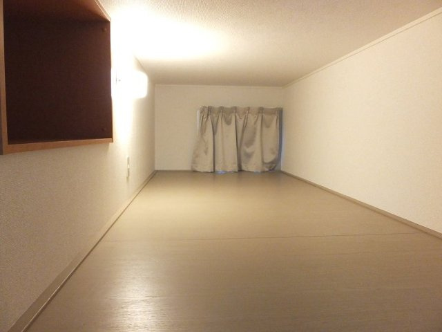 レオパレスガーデンの内装|広めのロフトなので、収納力抜群！