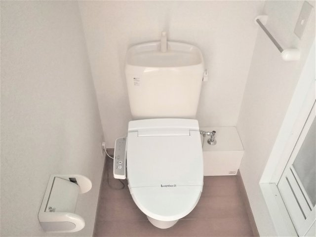 レオパレスガーデンのその他|嬉しい温水洗浄便座付きです♪