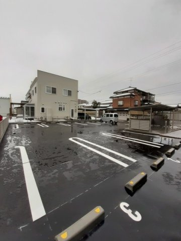 メゾン・ド・アベニール　Ⅰの駐車場