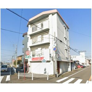 深山マンションの外観