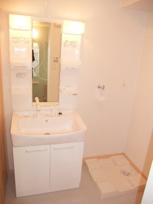 【洗面所】 | フィオレンテＡ