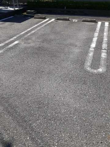 プリムローズ・クリークⅡの駐車場