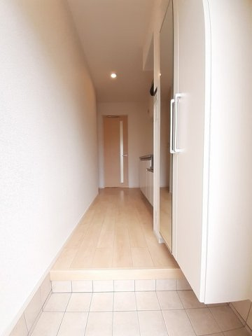 プラティーヌ　Ⅰの玄関