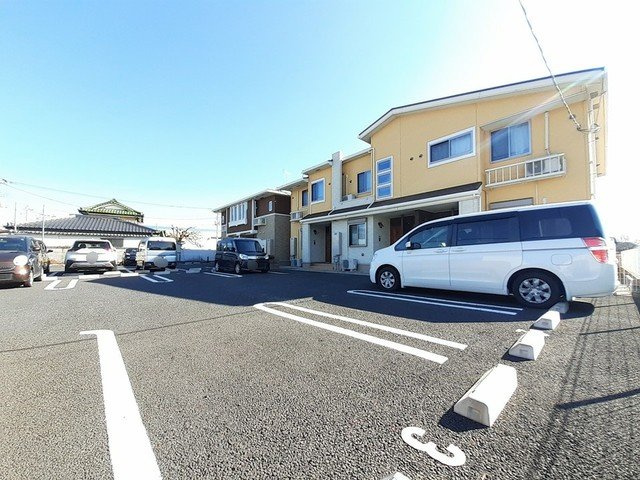 メゾン　ルミエール　Ⅱの駐車場
