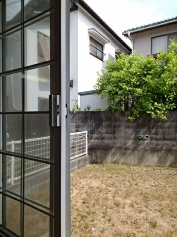 サントル吉藤Ｃの庭