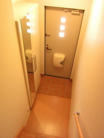 ララヴィコロ　Ｓ　Ⅱの玄関