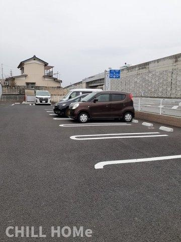 カーサ・ミサノの駐車場|当社、チルホームのHPもご覧ください(^^)/物件情報多数♪