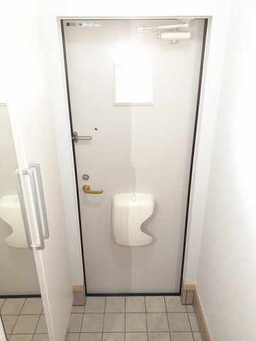 グレイシャス　プラスの玄関