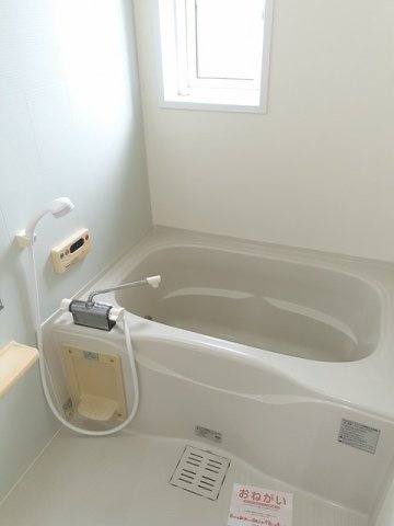 グレイシャス　プラスの浴室