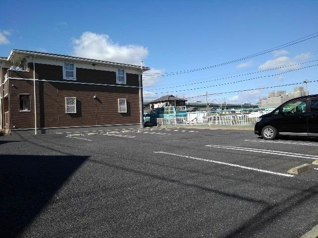 ルネサンス青山　Ⅱの駐車場