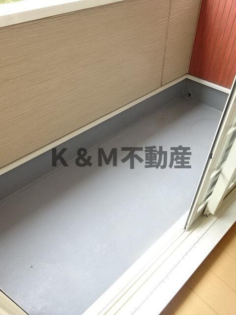 メゾン　フレスクーラのバルコニー|バルコニーからの眺めを楽しみながら食事をしませんか