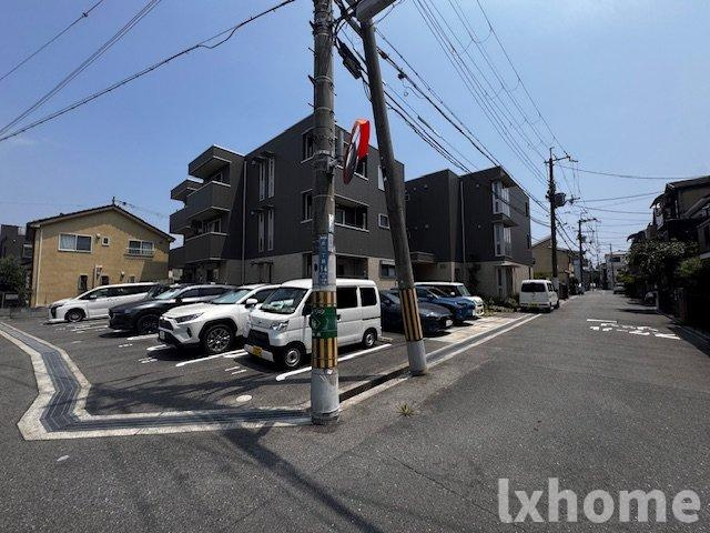 SESSHU寿恵之橋の駐車場|駐車場があるので、車を買う予定の方も安心です