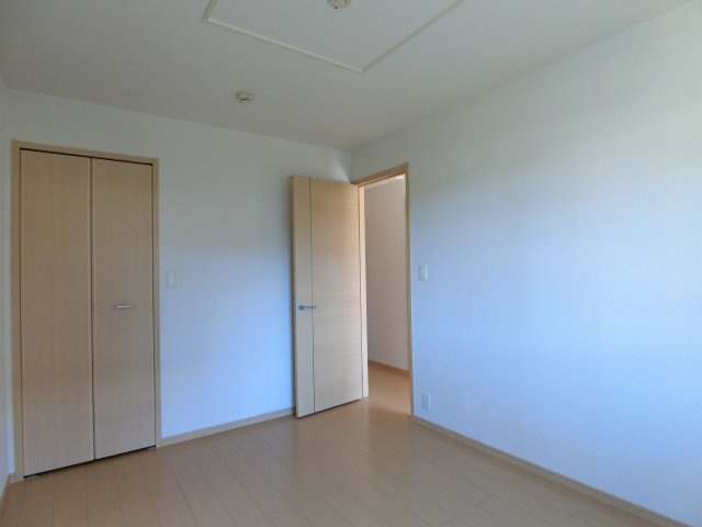 ユニゾン　彩の洋室