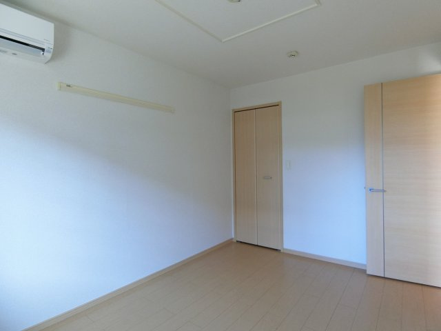 ユニゾン　彩の洋室
