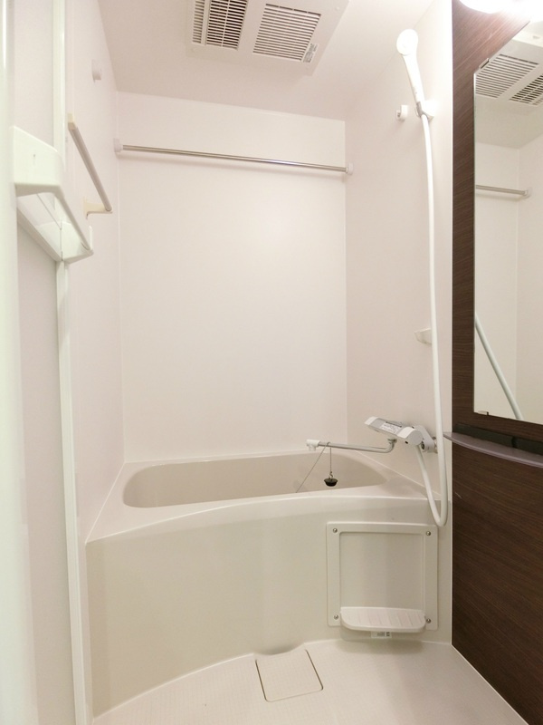 リブリ・フルール千里丘の浴室|きれいなお風呂です