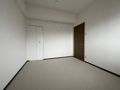 【洋室】 | グローバル堅田Ⅱ | シンプル・イズ・ベストが基本。プレーンな空間を自分好みに。いつまでも快適に暮せる住まいへ。