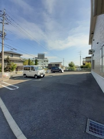 リュミエール・アソシエの駐車場