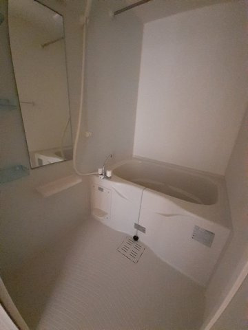 サンセールＣの浴室