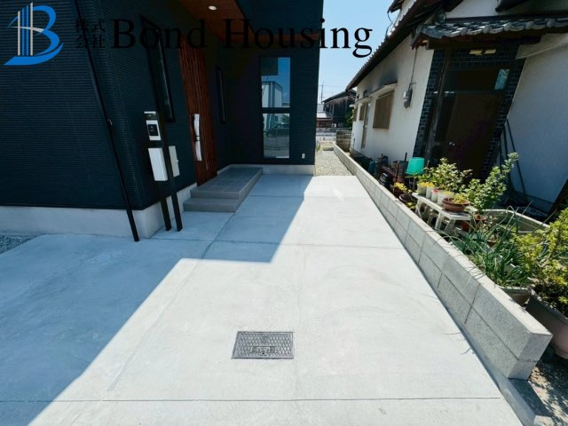 山電　江井島駅徒歩9分　書斎有り　大久保町江井島　新築戸建の前面道路含む現地写真