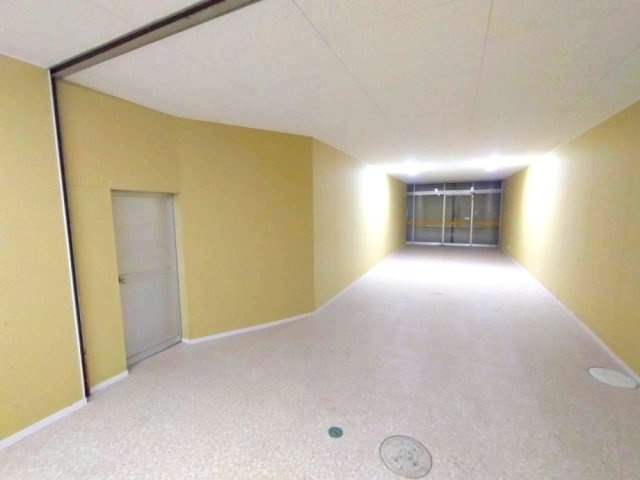 矢作町西林寺　貸店舗のロビー