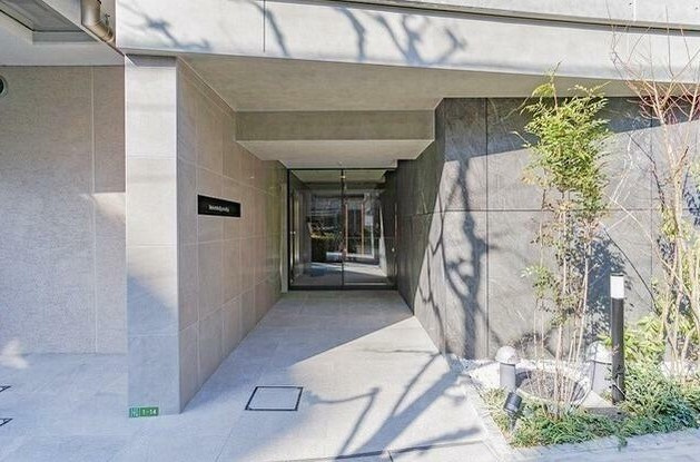 【エントランス】