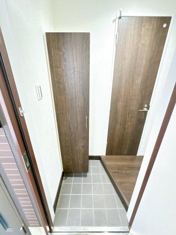 【玄関】 | Ｃｏｕｌｅｕｒ稲毛東 | ※同物件・同タイプの写真です