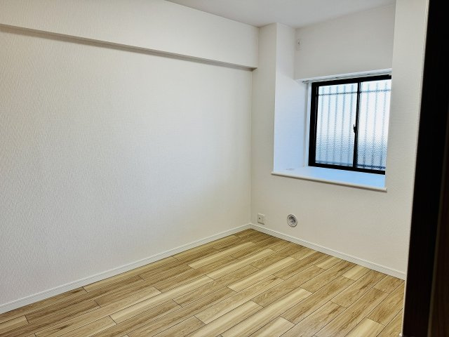 ネオハイツ八王子明神町の子供部屋|～5.4帖の洋室です～