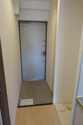 カーヨパレス鳴尾の玄関