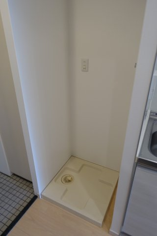 カーヨパレス鳴尾のその他|室内洗濯機置場
