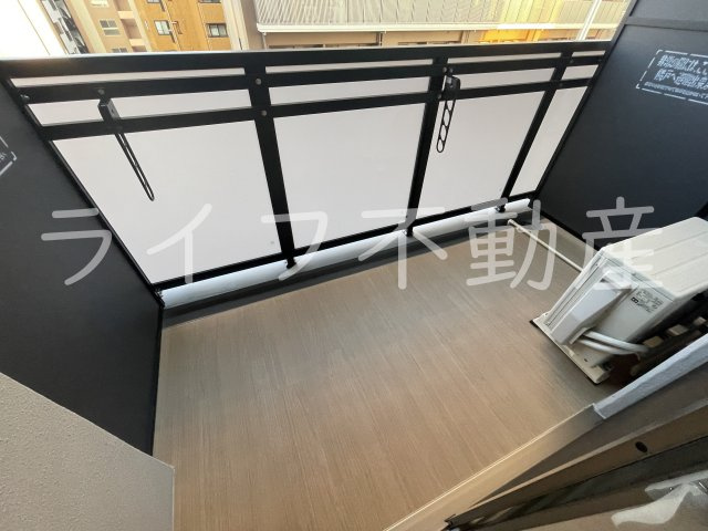 アドバンス大阪リーヴァのバルコニー|開放的で明るい空間を演出してくれるバルコニーです