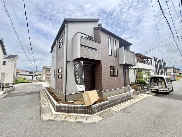 【前面道路含む現地写真】 | 秦野市鶴巻南三丁目　限定１棟　新築住宅