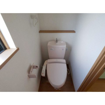 【トイレ】 | さくらコーポA | 落ち着いた色調のトイレです