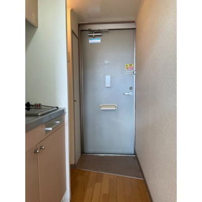 【玄関】 | カーサミユキ | 明るい玄関です