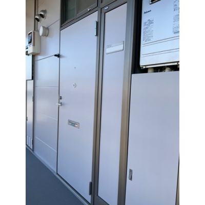 【玄関】 | カーサミユキ | 明るい玄関です