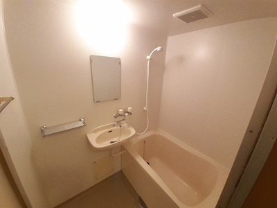 【浴室】 | ルミエールパートⅤ | 日々の疲れを癒すお風呂付です