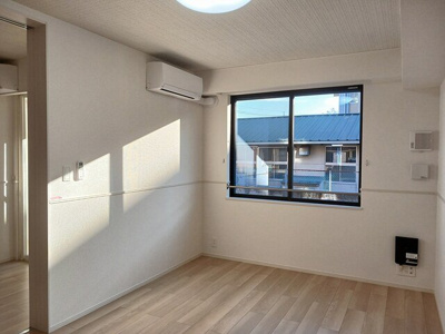 【居間・リビング】 | グランコートパル | 使いやすい居間です