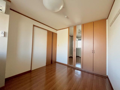 【内装】 | フィオレ | 洋室