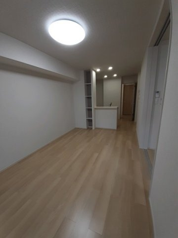 メゾンネージュⅡ番館の居間・リビング
