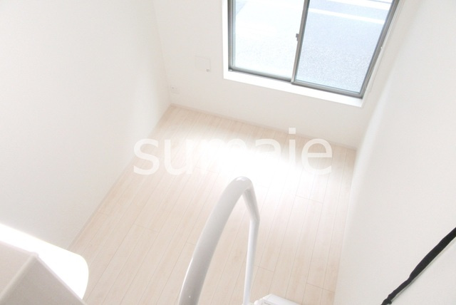 ペルラ小岩の洋室|ロフトから見たお部屋です☆