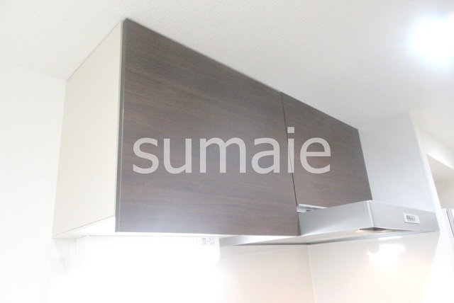 ペルラ小岩のキッチン|上部棚付キッチンです☆